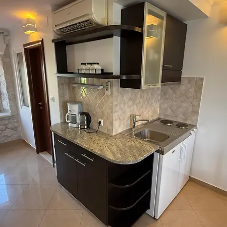 Elion Apartman Trogir